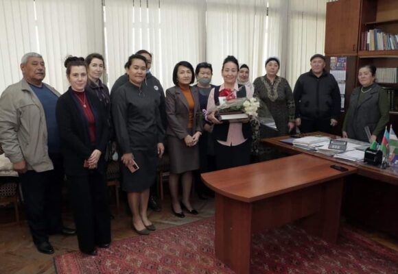 Bugun Fundamental kutubxonada Bosh bibliograf Matmuradova Malika Isaevnaning 60 yillik yubileyi nishonlandi. Bugun Fundamental kutubxonada Bosh bibliograf Matmuradova Malika Isaevnaning 60 yillik yubileyi nishonlandi.